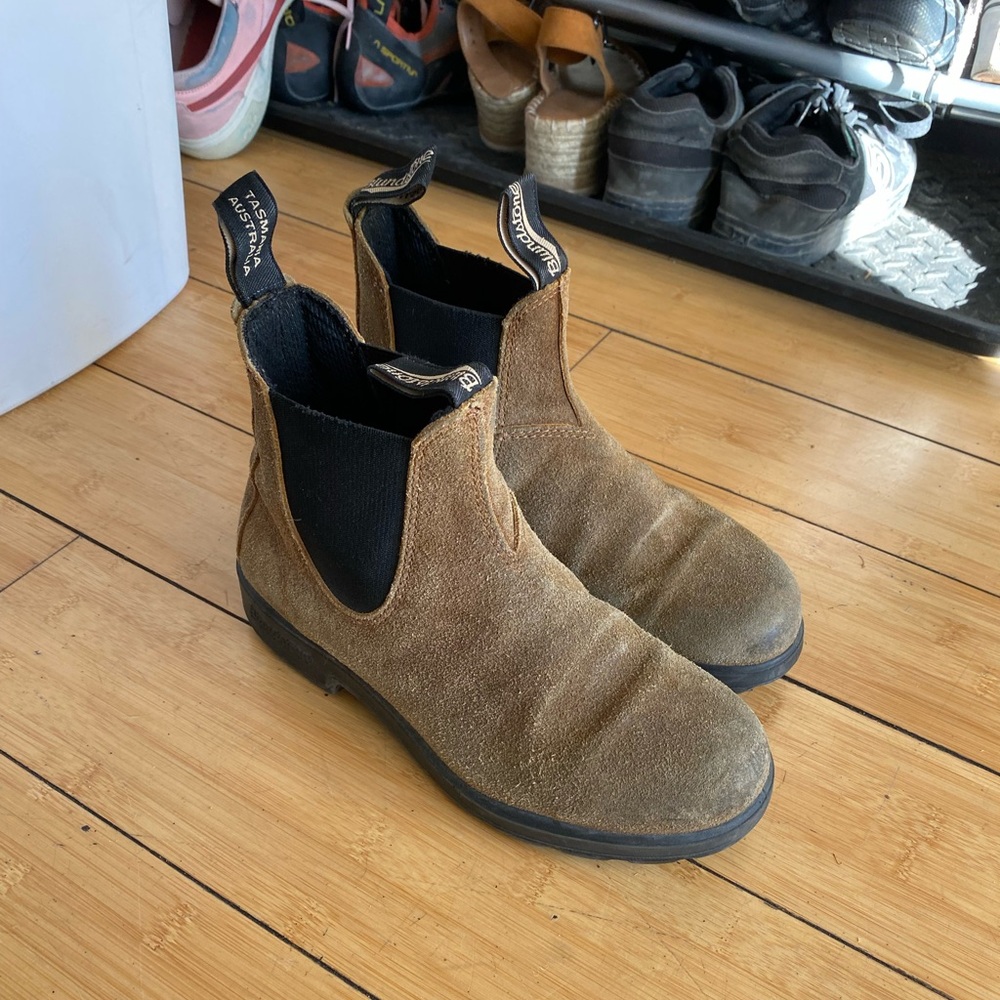 Blundstone Suede Boots